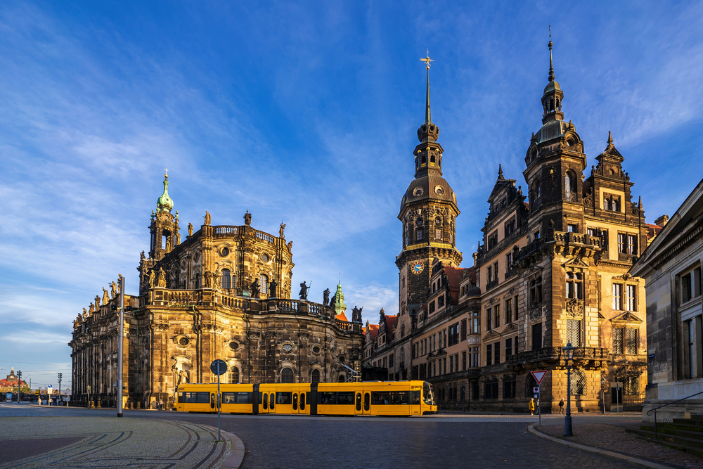 Theaterplatz view in Dresden